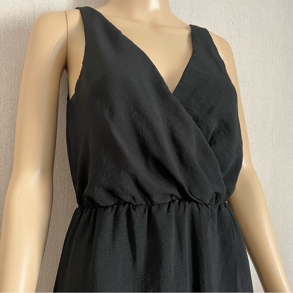 H&M: V-Neck Slip Dress - Picture 3 of 13